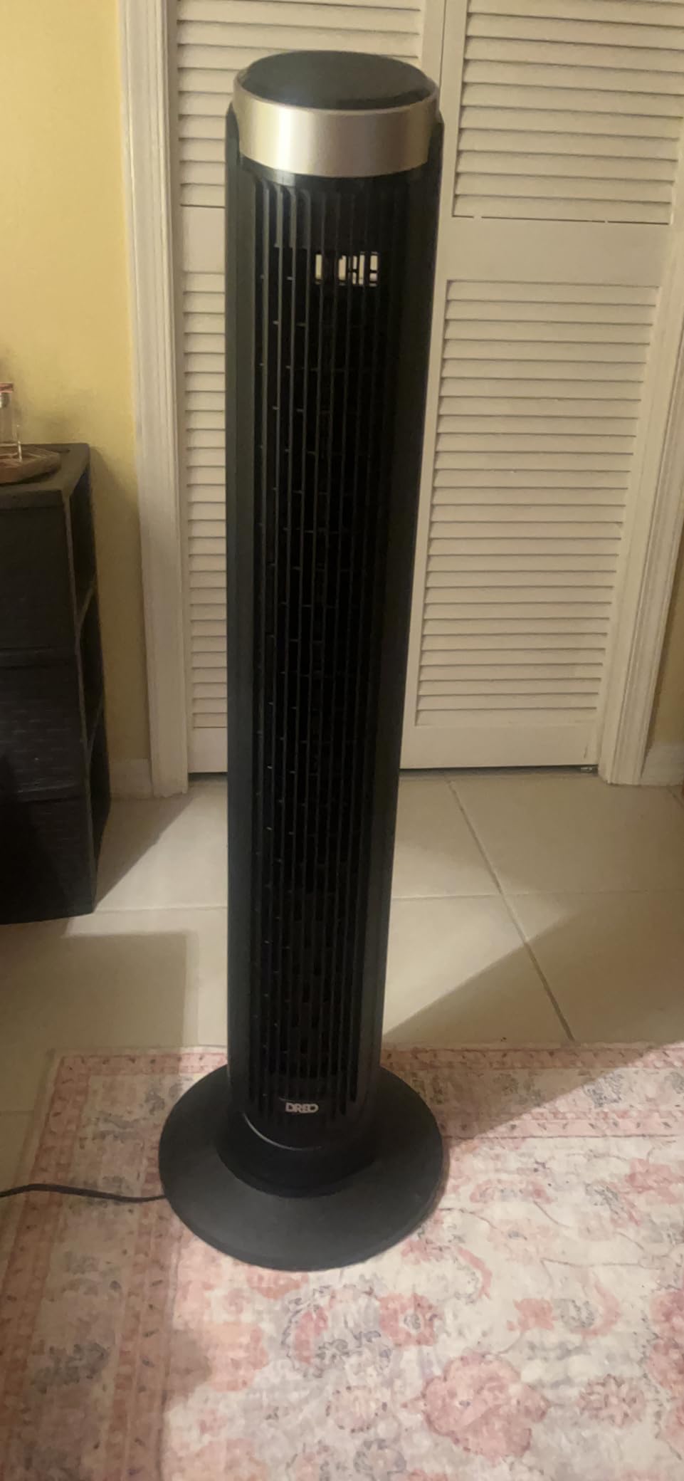 DREO Smart Tower Fan for Bedroom, 90° Oscillating Fan, 26ft/s Wind, 28dB, 5 speeds 4 modes, Quiet Floor Fans for Room, 12H timer, Remote/APP & Voice Control, Standing Fans that Blow Cold Air, Silver customer photo 1