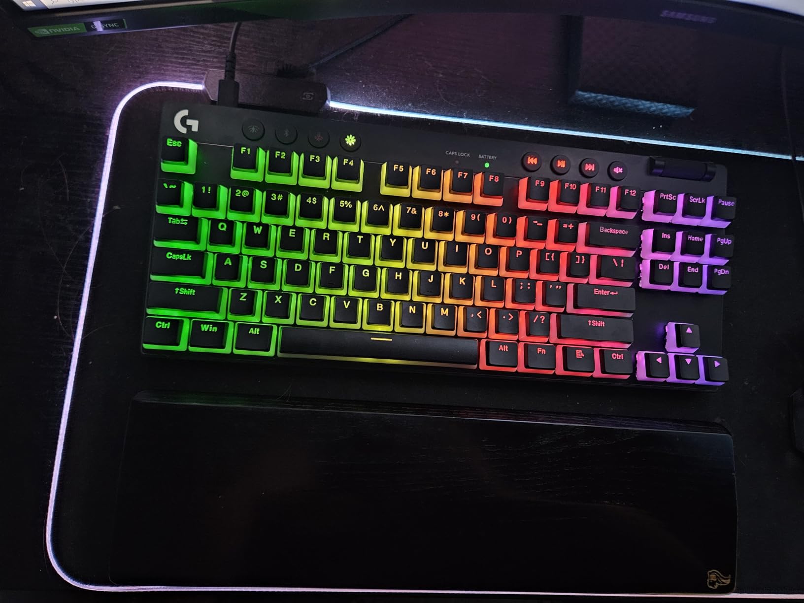 Logitech G PRO X 60% Wireless Gaming Keyboard (Tactile Optical) - Magenta | Ultra Compact TKL 60%, LIGHTSPEED, LIGHTSYNC RGB, Dual-Shot PBT Keycaps, Windows PC gaming, optical switches customer photo 1