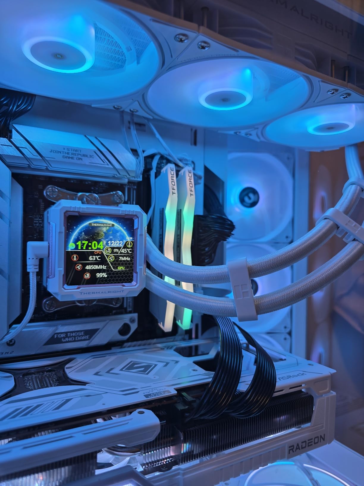 AMD Ryzen 9 7900X3D 12-Core, 24-Thread Desktop Processor customer photo 2