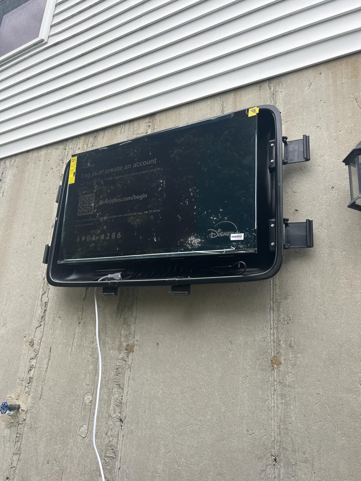 The TV Shield E-Series 44-55 Inch Outdoor TV Enclosure, Weatherproof Cover | Weatherproof | 2-Year Warranty | Protective | All-Season | Outdoor | Impact Resistant | TV Cabinet | Extended TV Life customer photo 2