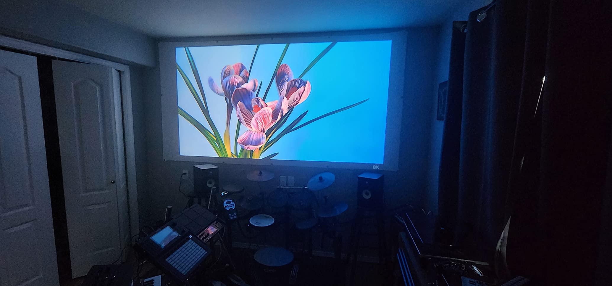 Projector 4K with Google TV, YABER K2s WiFi 6 Bluetooth Projector, Sound by JBL, Dolby Audio, Auto Focus & Keystone, Native 1080P 4K Supported Outdoor Movie Projector with Netflix 7000+ Apps customer photo 1