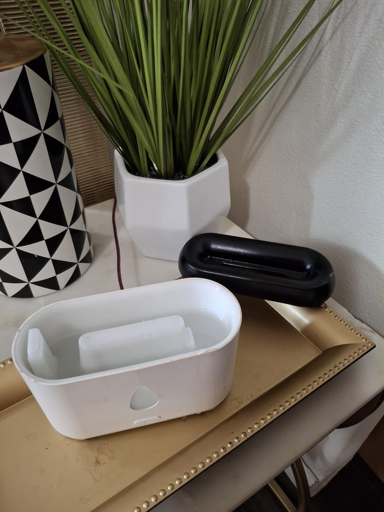 Flame Diffuser for Essential Oils, 200ml Ultrasonic Aroma Diffusers with Cool Mist, Aromatherapy Diffuser with Auto-Off Protection, Small Humidifier for Home,Office,Bedroom,Gift (Black) customer photo 1