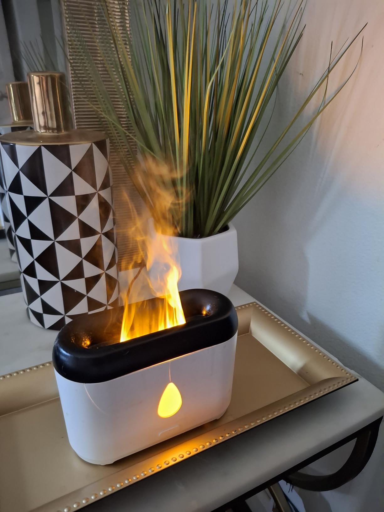Flame Diffuser for Essential Oils, 200ml Ultrasonic Aroma Diffusers with Cool Mist, Aromatherapy Diffuser with Auto-Off Protection, Small Humidifier for Home,Office,Bedroom,Gift (Black) customer photo 2