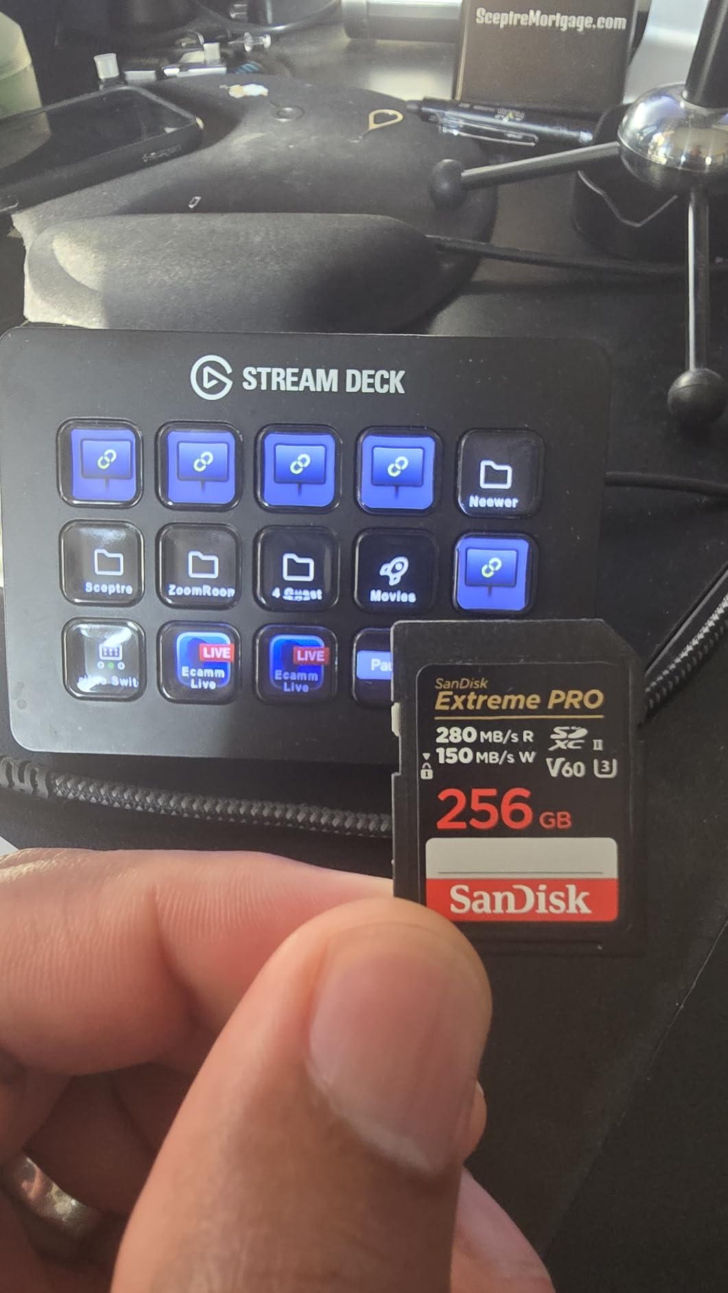 SanDisk 64GB Extreme PRO SD Memory Card, UHS-II, V60, Up to 280MB/s Read customer photo 2