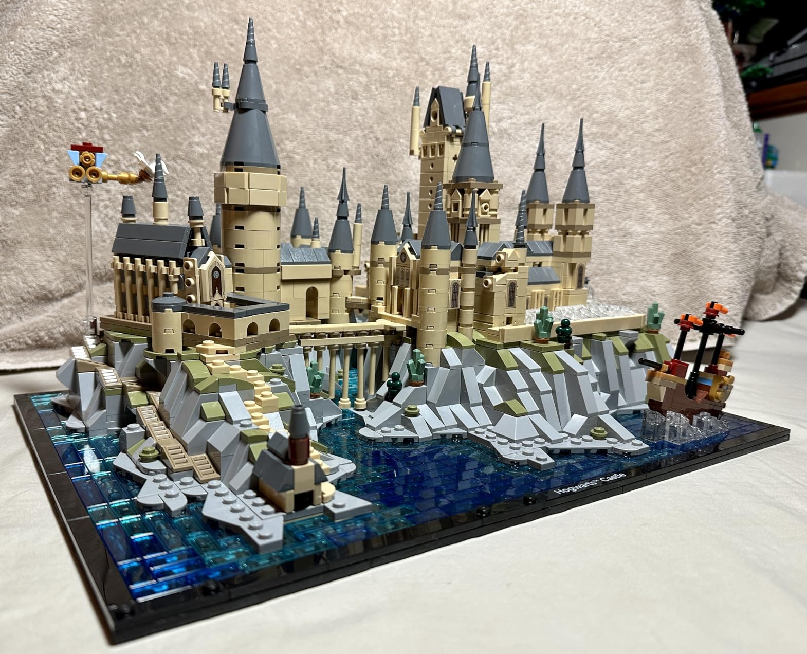 Harry Potter Hogwarts Castle and Grounds 76419 Building Set - Buildable Display Model for Adults customer photo 2