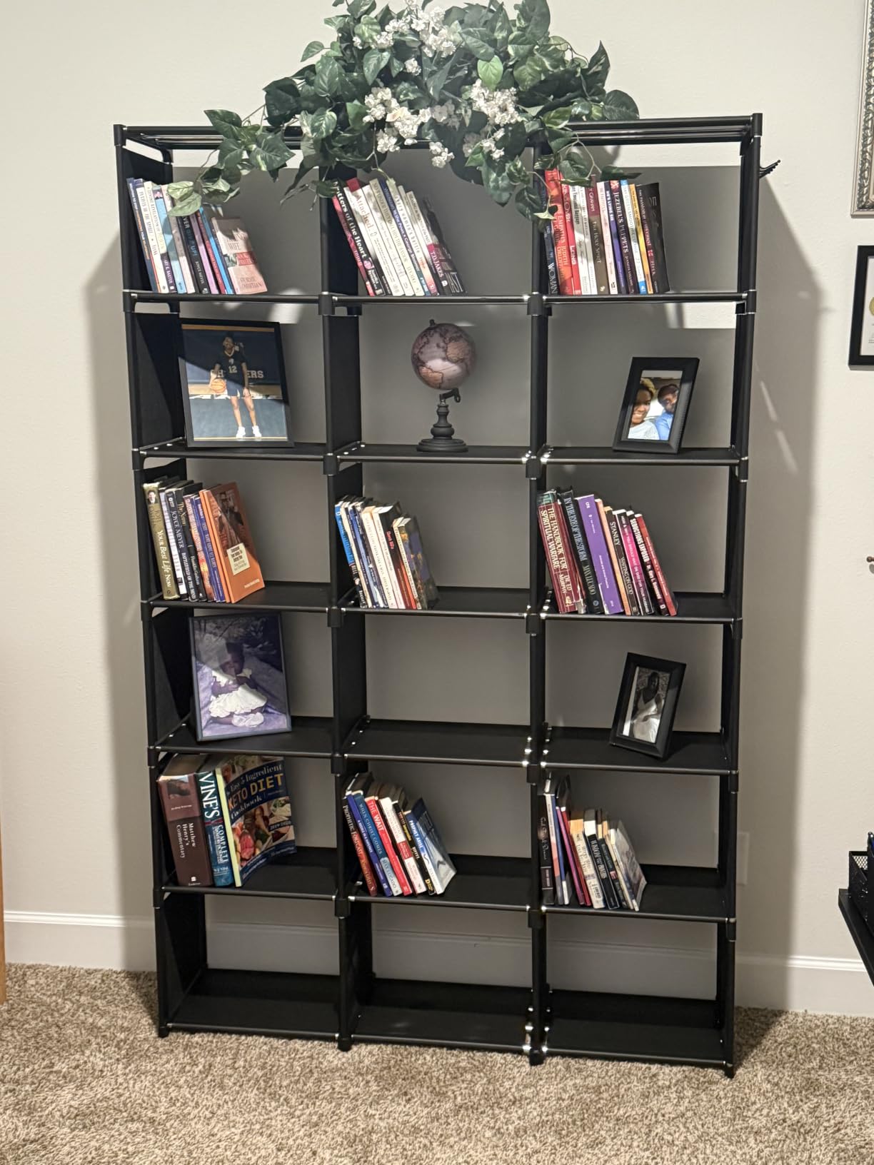 Mavivegue Bookcase, 18-Cube Extra Large Book Shelf, DIY Cube Storage Organizer for Bedroom, Living Room, Home Office - Black customer photo 1