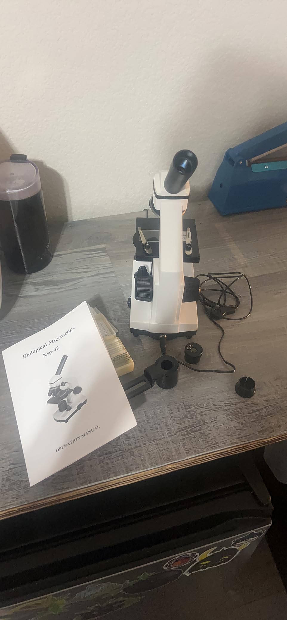 PalliPartners Compound Microscope for Adults & Students - 100X-2000X High-Power Biological Microscope for Students, School Lab & Home Education, with Slides Set & Phone Adapter (White) customer photo 2