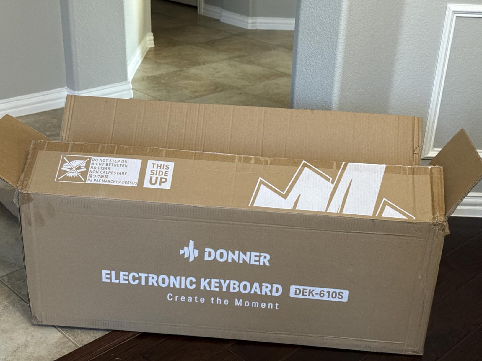 Donner 61 Key Keyboard Piano, Electric Piano Keyboard Kit with 249 Voices, 249 Rhythms - Includes Piano Stand, Stool, Microphone, Gift for Beginners, Black (DEK-610S) customer photo 2