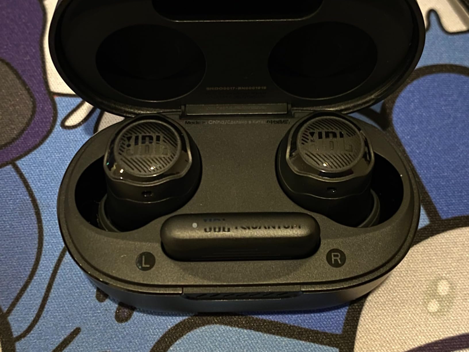 JBL Quantum TWS Air - Wireless Gaming Earbuds - Black | JBL QuantumSURROUND, Low latency wireless connection, JBL Dual Source and Fast Pair, Ambient Aware and TalkThru customer photo 1