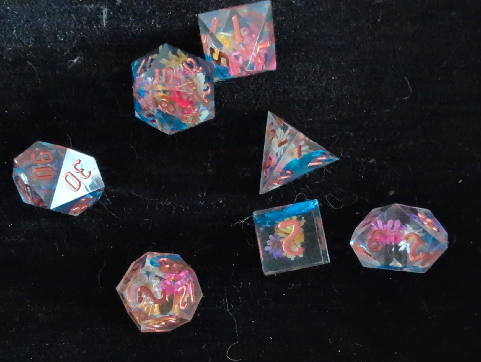 Cusdie Frosted Dice Sharp Edge DND Dice,7 PCs D&D Dice for RPG(Transparent) customer photo 2