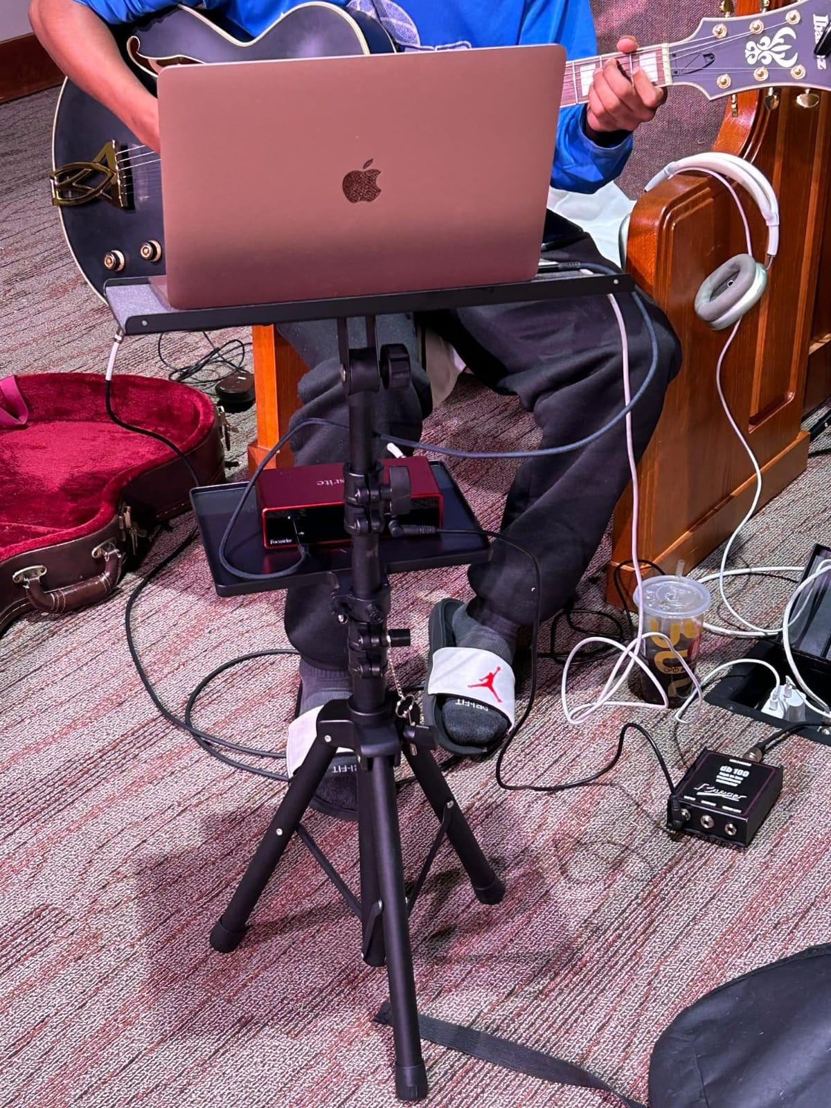 CAHAYA Projector Stand Tripod Adjustable Height Portable Laptop Rack Tray | 26-51.5