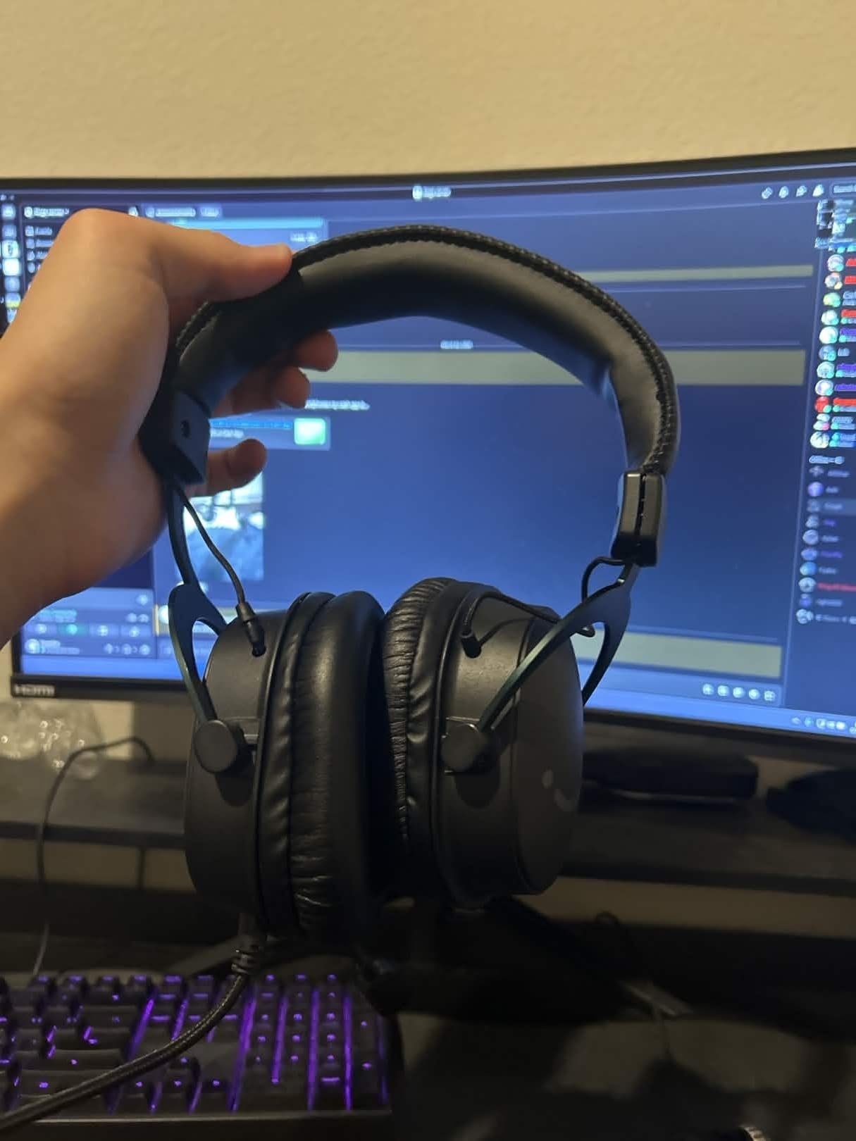 FIFINE H9 Wired Gaming Headset with Microphone, 3.5mm and USB Connectivity | 50mm Drivers, 7.1 Surround Sound, Lightweight, Soft Ear Cushion, Detachable Boom Mic, USB Control Box, for PC, Xbox, PS4/5 customer photo 2