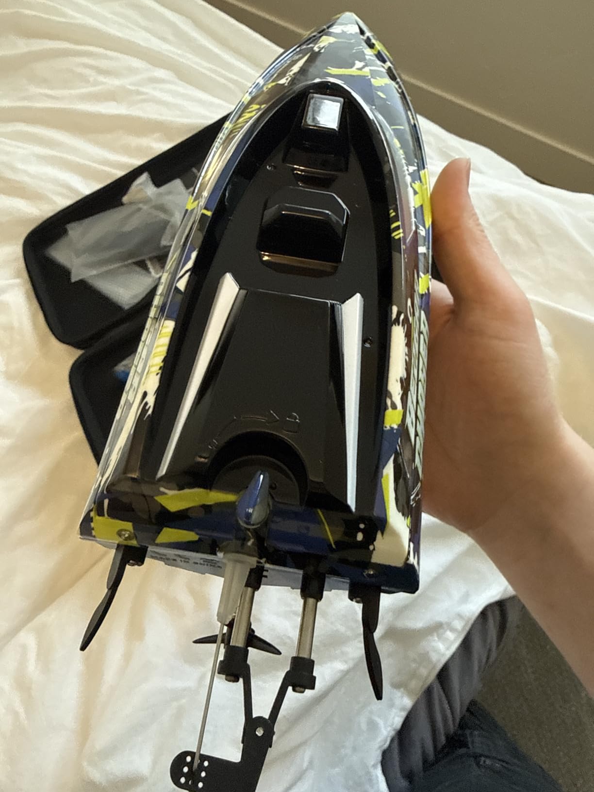 BEZGAR TX123 Remote Control Boats - Fast Speed RC Boat 32+ KPH with Suitcase for Lakes & Pools & Salt Water customer photo 2