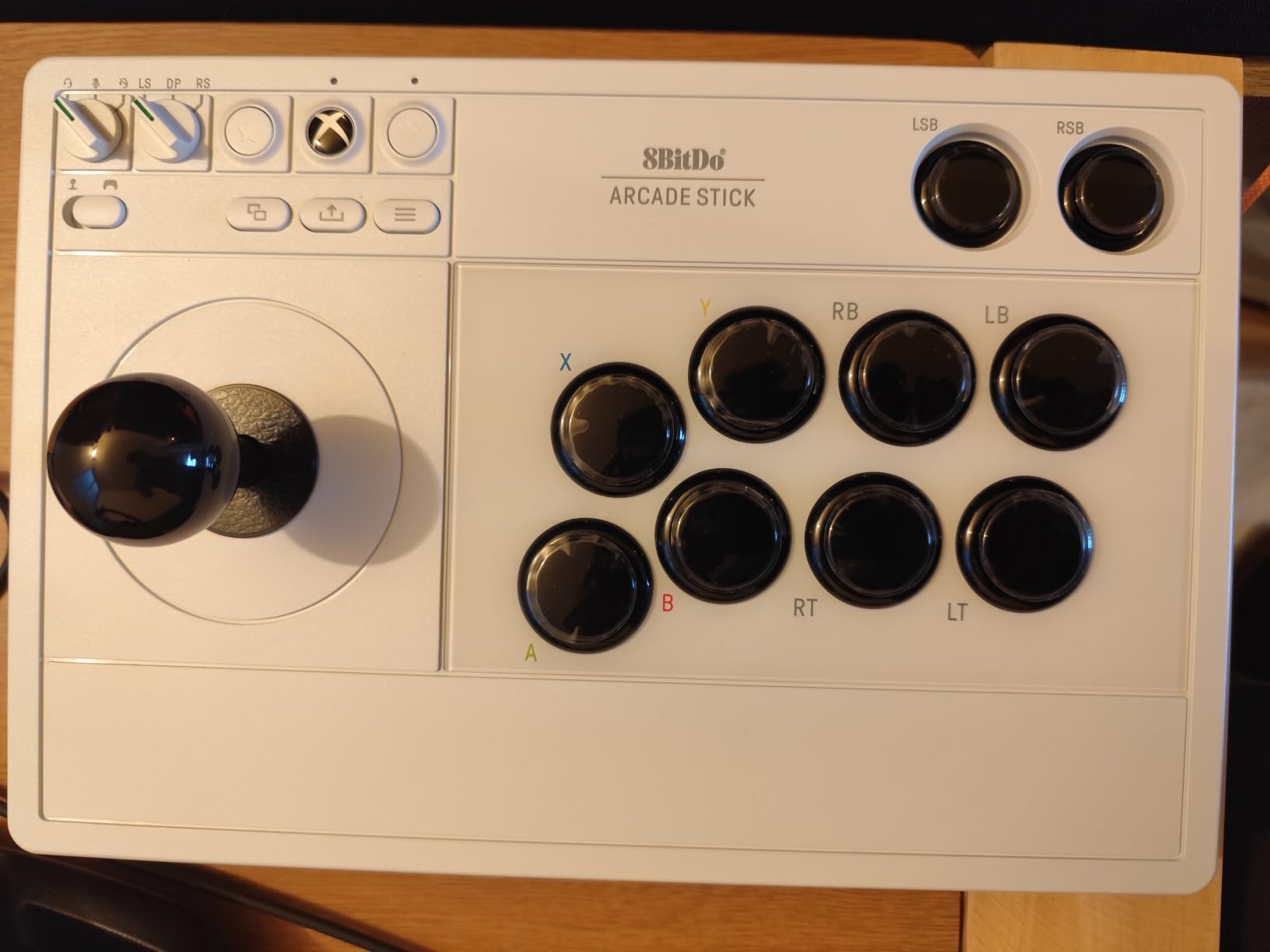 8BitDo Wireless Arcade Stick for Xbox Series X|S, Xbox One and Windows 10, Arcade Fight Stick with 3.5mm Audio Jack - Officially Licensed (White) customer photo 2