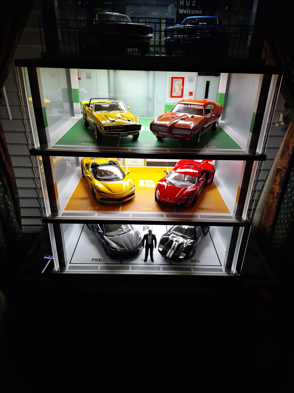 kivcmds Model Car Display Case 1:18 Scale Diecast Diorama Garage with Lights for Lego Alloy Car Collectibles Wood Storage Shelf, 3 Tiers of 9 Parking Spaces customer photo 1
