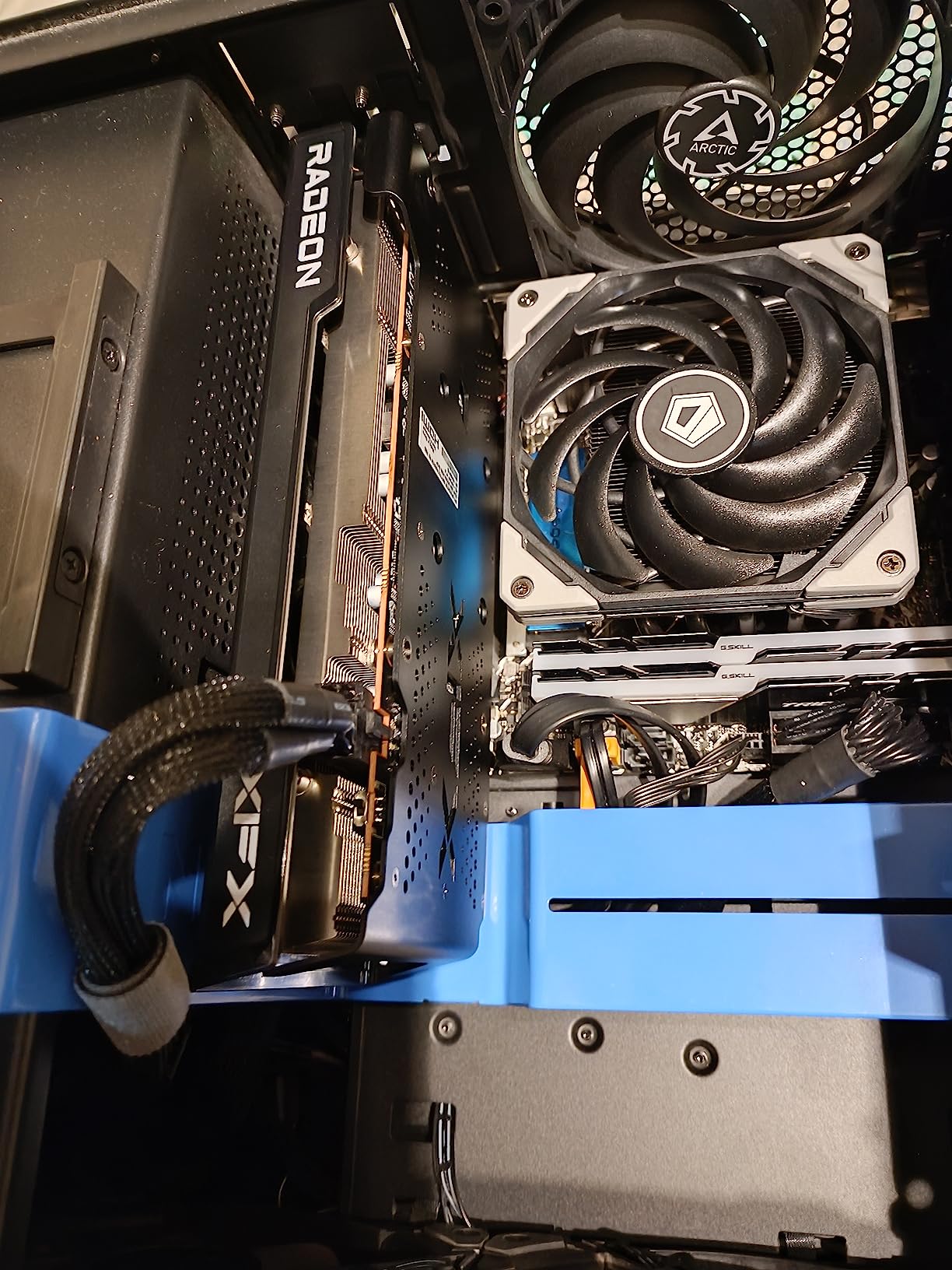XFX Speedster SWFT210 Radeon RX 7600 Graphics Card with 8GB GDDR6 HDMI 3xDP, AMD RDNA 3 RX-76PSWFTFY customer photo 1