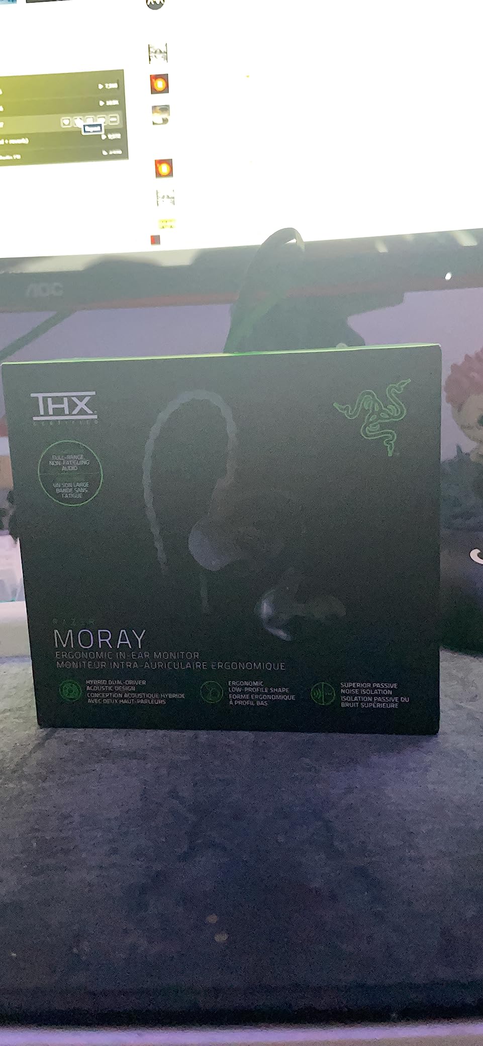 Razer Moray in-Ear Monitor for All-Day Streaming: Clear, Full-Range Audio - Comfortable Fit - Low Profile Design - Sound Isolating Earbuds - Detachable Over-Ear Wire - Custom Ear Tips & Case - Black customer photo 2