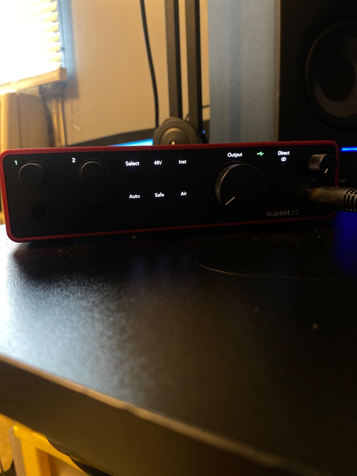 Focusrite Scarlett 2i2 4th Gen USB-C Audio Interface | 2 Mic Preamps, 2 Hi-Z Instrument Inputs, 24-Bit/192kHz, 120dB Dynamic Range, Auto Gain, Clip Safe, Air Modes customer photo 2