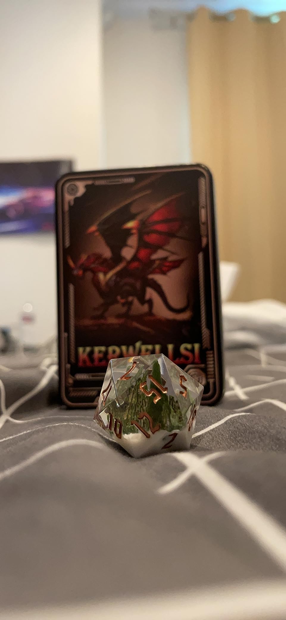 KERWELLSI DND Dice Set D&D, 7pcs Sharp Edge Resin D and D Dice with Gift Box, Nature Forest Mountain Dungeon Dragon Role Playing Dice D20 D12 D10 D8 D6 D4 customer photo 1