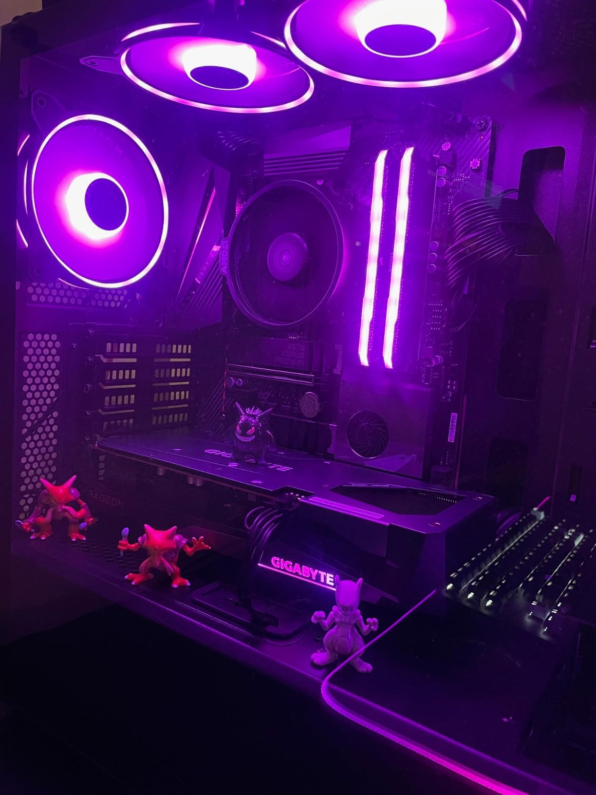 Gigabyte GV-R76GAMING OC-8GD Radeon RX 7600 Gaming OC 8G Graphics Card, 3X WINDFORCE Fans 8GB 128-bit GDDR6, Video Card customer photo 2