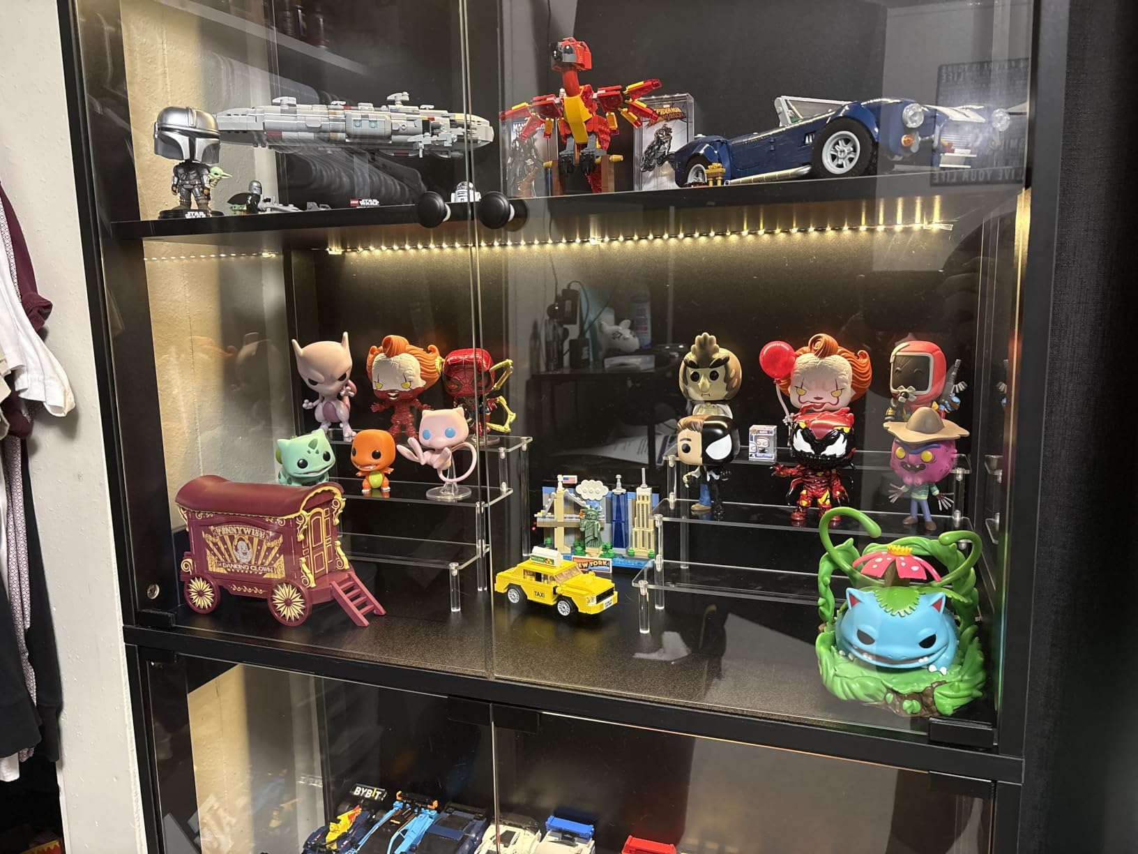 HENABLE Large Acrylic Display Risers, Perfume Stand Organizer, Clear Acrylic Shelf Risers for Display Stands for Food, Tabletop Use, Amiibo Funko POP Figure, 3 Tier Clear Cupcake Stand Risers customer photo 2