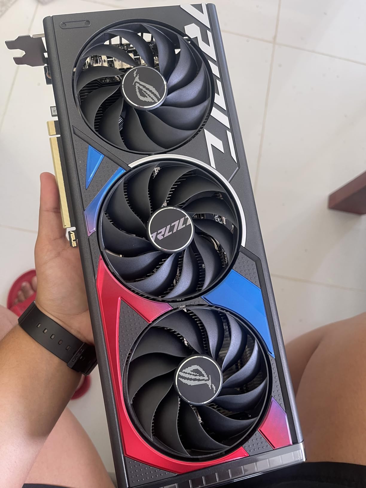 ROG Strix GeForce RTX 4060 OC Edition Gaming Graphics Card (PCIe 4.0, 8GB GDDR6, DLSS 3, HDMI 2.1a, DisplayPort 1.4a, Axial-tech Fan Design, Aura Sync, 0dB Technology), 3 Year Warranty customer photo 1
