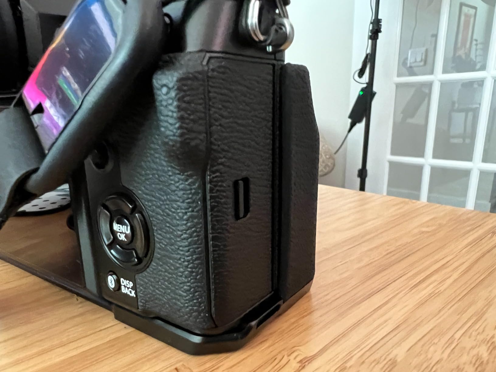SMALLRIG Handgrip L-Shape Grip for FUJIFILM X-T5 with Shutter Button, Black customer photo 2