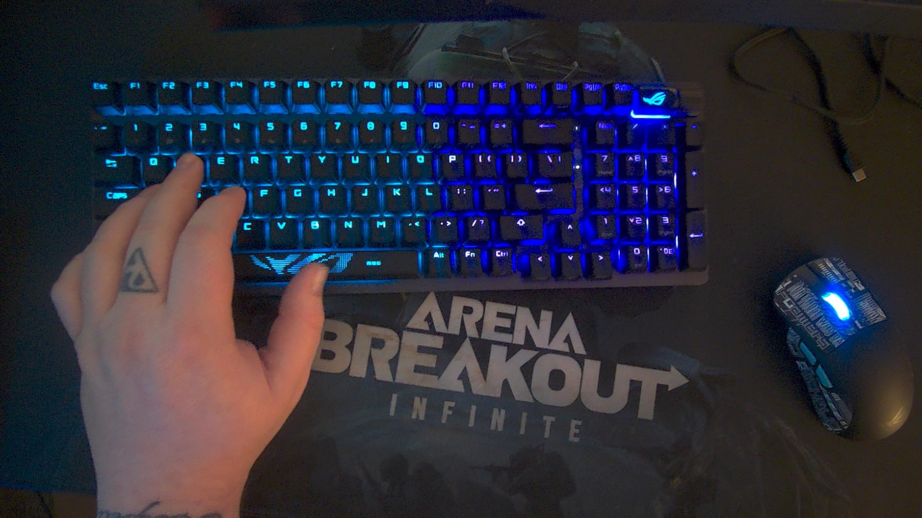 ASUS ROG Strix Scope II 96 Wireless Mechanical Gaming Keyboard - 96% Full-Size, Tri-Mode Connectivity, Hot Swappable Pre-lubed ROG NX Snow Linear Switches, PBT Keycaps, RGB, PC/Mac Support customer photo 1