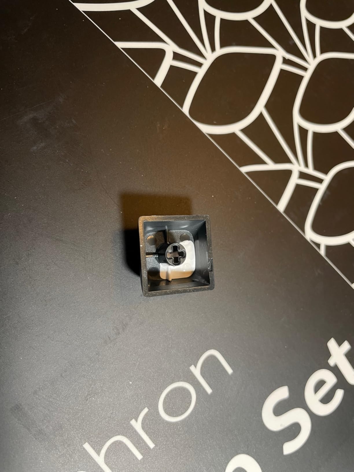 Keychron OSA Profile Double-Shot PBT Keycap Full Keycap Set (141 Keys) - White on Black, Compatible with MX Mechanical Switches, Non-Shine-Through, Fits ANSI Layouts (100%, TKL, 96%, 75%, 65%, 60%) customer photo 2