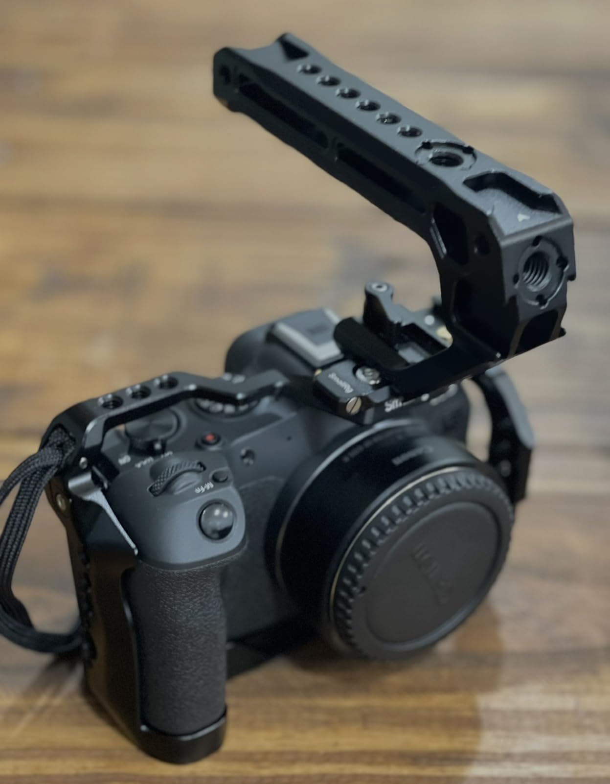SmallRig Lightweight NATO Top Handle for DSLR Camera Cage - 4345 | Universal Top Handle for Camera Cages, Lightweight Aluminum, 5 Cold Shoe Ports for Monitors, Mics & LED Lights customer photo 1