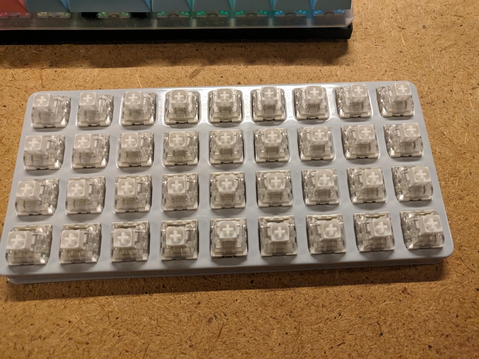 Kailh Box White Mechanical Keyboard Switches,3-Pin 45gf Clicky/Speed Typing/Gaming/Waterproof Switches(108Pcs,Kailh Box White) customer photo 2