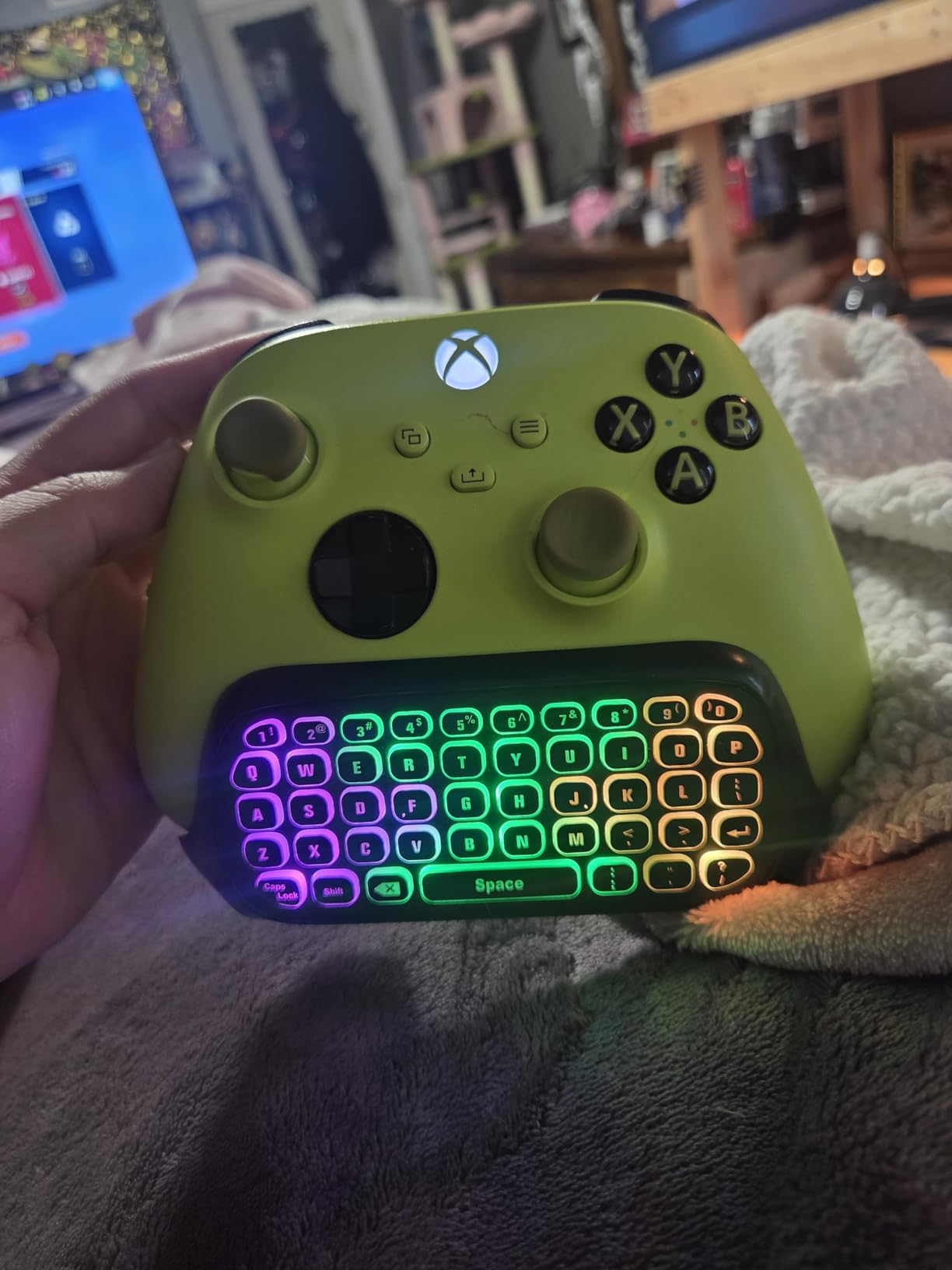 MoKo RGB Backlight Keyboard for Xbox One Controller | Wireless Chatpad with Headset & Audio Jack, Xbox Accessories fit Xbox One/One S/ Elite/2, Series X/S, 2.4G Receiver Included customer photo 2