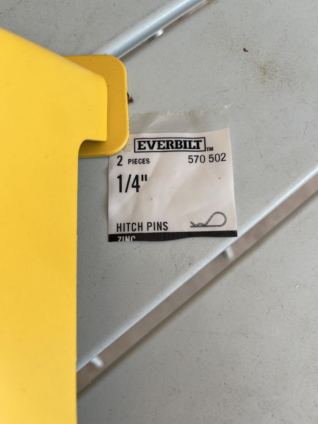 YELLOW JACKET Car Jack Stands 3 Ton with Double Locking and Large Foot Base for Lifting SUVS, Heavy Duty Steel, 6600 lb Capacity, 1 Pair, Yellow customer photo 2