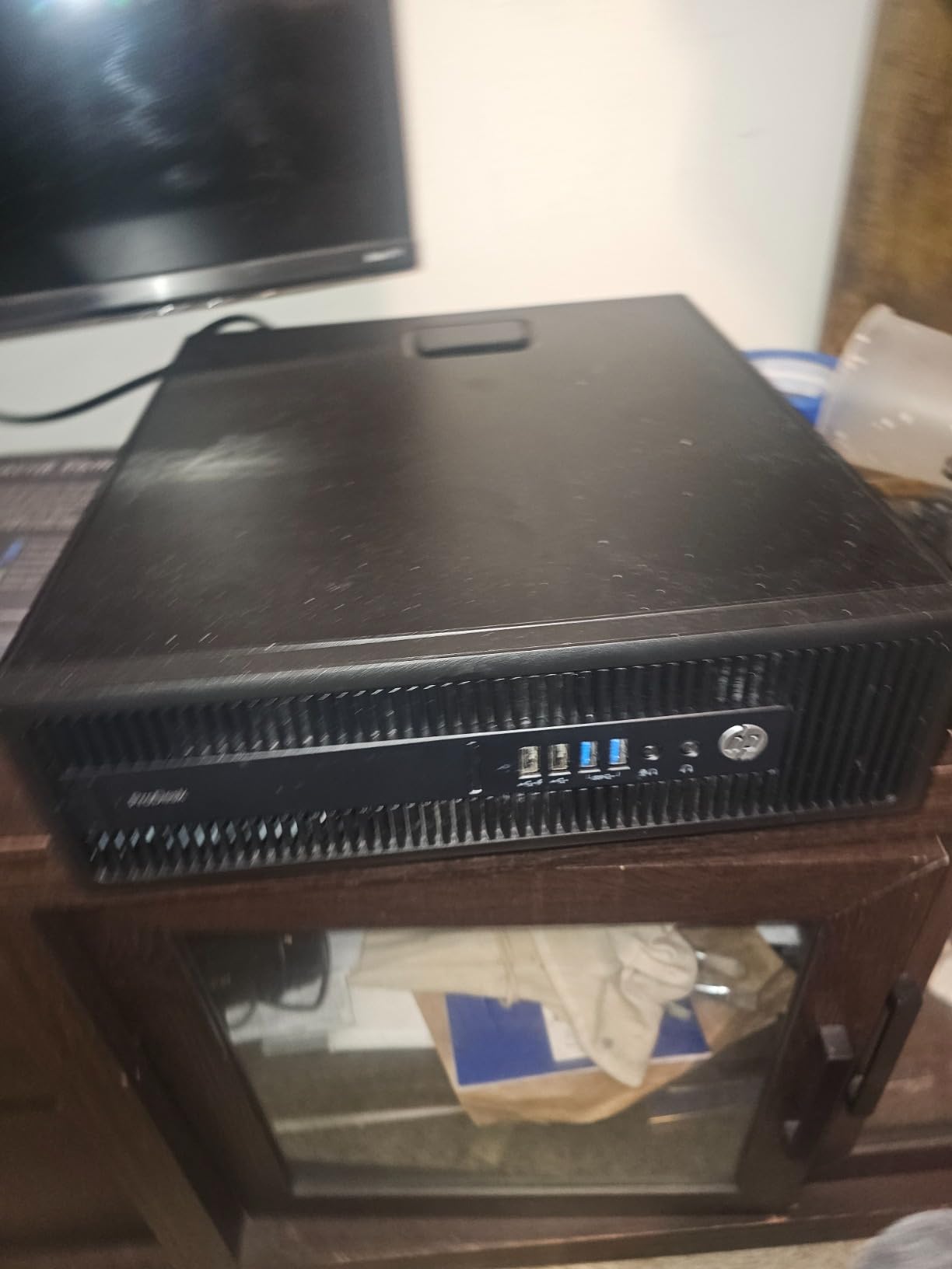 HP RGB Gaming Desktop Computer, Intel Quad Core I5-6500 up to 3.6G, Radeon RX 550 4G, 16GB DDR4, 1TB SSD, RGB Keyboard & Mouse, 600M WiFi & BT 5.0, Windows 11 (Renewed) customer photo 1