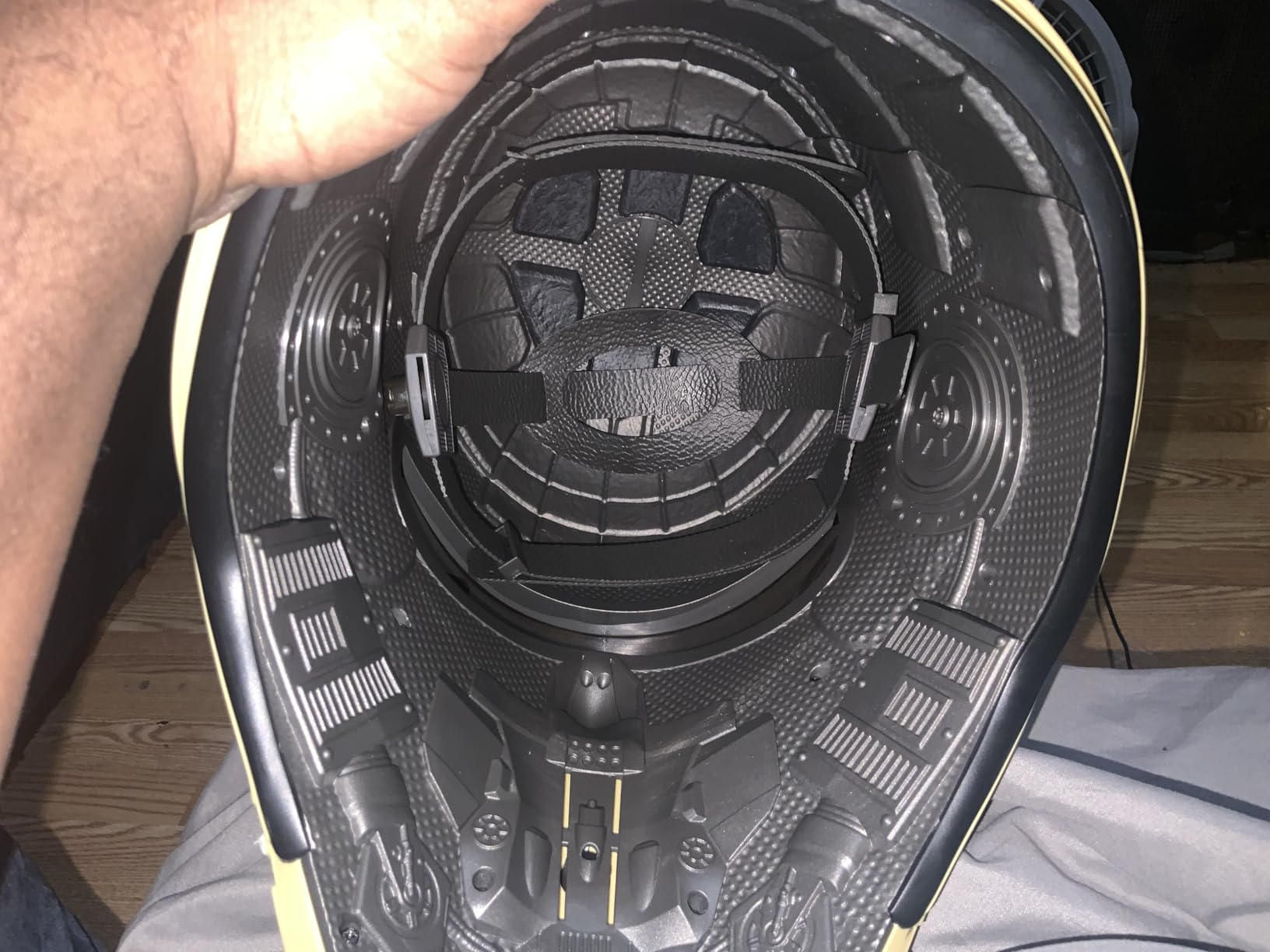 STAR WARS The Black Series Clone Captain Rex Premium Electronic Helmet, Ahsoka Adult Roleplay Item, Ages 14 and Up customer photo 1
