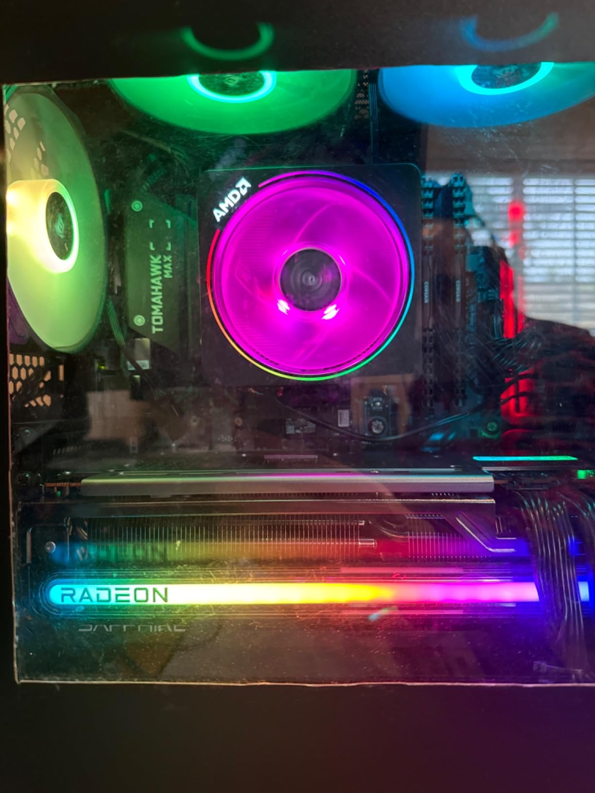 Sapphire 11330-01-20G Nitro+ AMD Radeon RX 7800 XT Gaming Graphics Card with 16GB GDDR6, AMD RDNA 3 customer photo 1