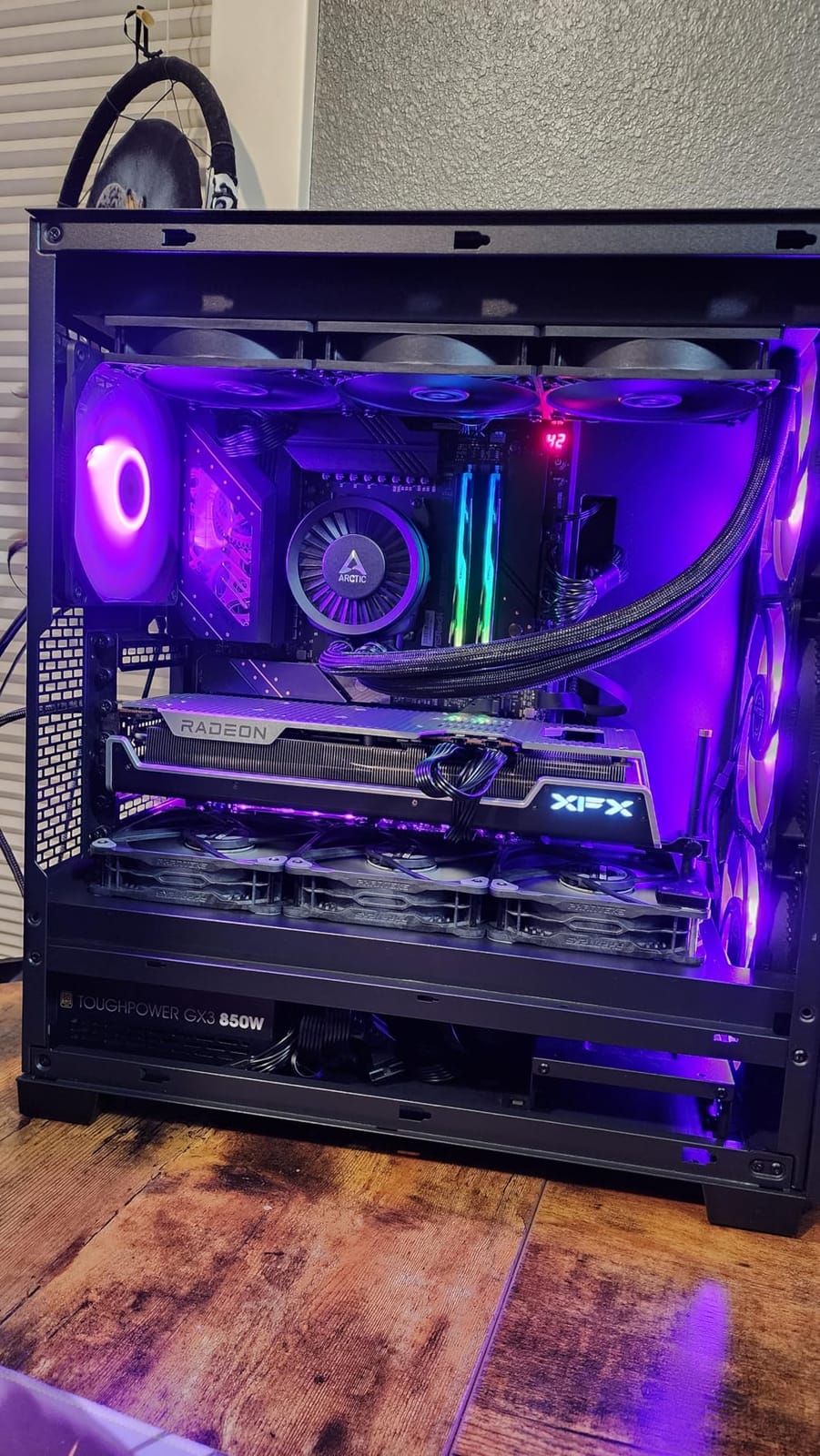XFX Speedster MERC319 RX 7800 XT Black Gaming Graphics Card 16GB GDDR6 HDMI 3xDP, AMD RDNA 3 RX-78TMERCB9 customer photo 2