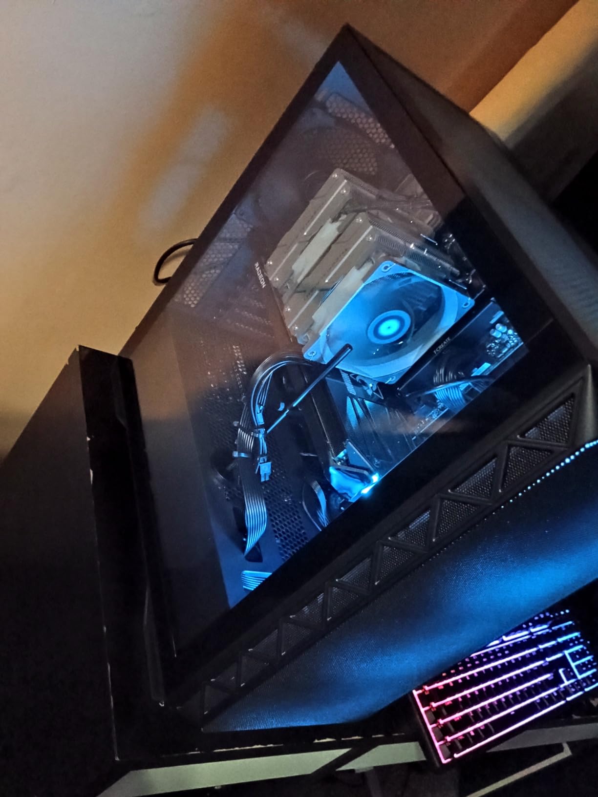 JOYJOM GPU Support Bracket: Adjustable Aluminum Anti Sag GPU Bracket Video Graphics Card Support GPU Stand Holder GPU Support with Hidden Magnet and Anti-Slip Pad-19cm customer photo 1