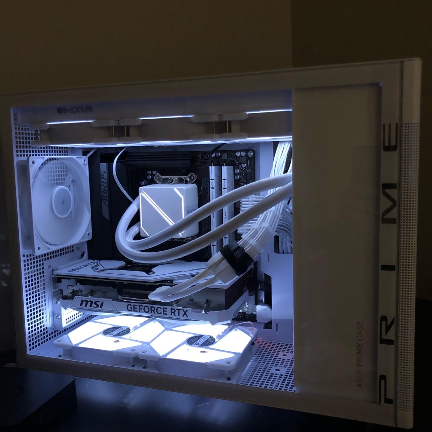 MSI Gaming GeForce RTX 4070 Ti Ventus 2X White 12G OC Graphics Card (12GB GDDR6X, 192-bit, Tri-Frozr 3) customer photo 2