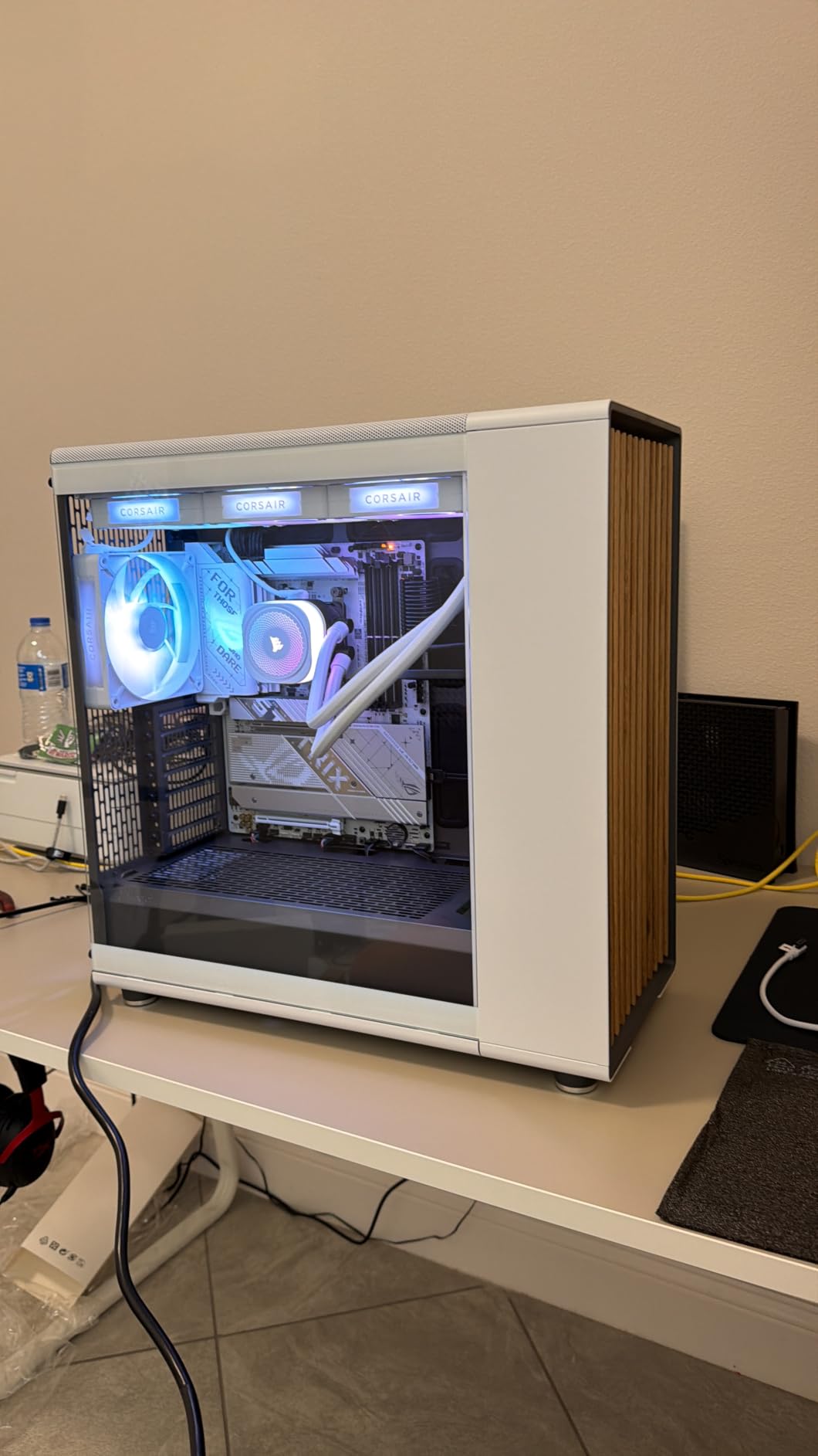 Fractal Design North XL Charcoal Black TG Dark customer photo 2
