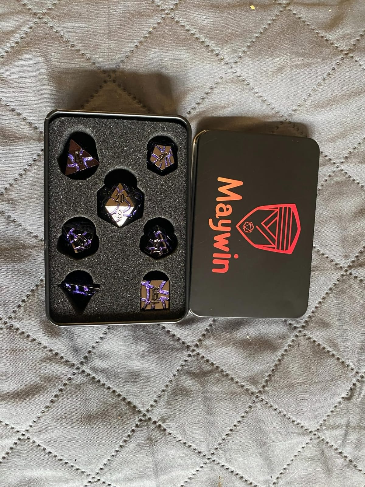 Cracked Rune Metal Dice Set for DND & RPG - Dark Fantasy Fractured Design, Premium Heavy Metal Polyhedral Dice with Deep Engraved Numbers, 7-Piece Set - Green Mystic Vein customer photo 1