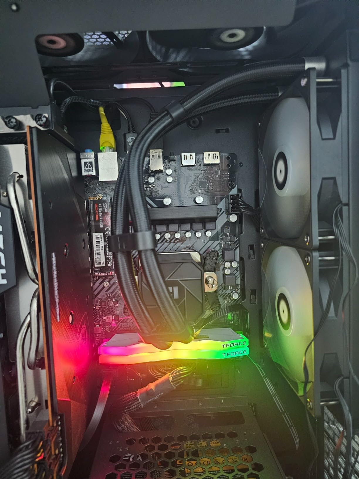 ASRock B650M-HM.2+ AMD AM5 Micro-ATX Motherboard, Supports AMD Ryzen 9000/8000/7000 Series Processors, DDR5 6400+ (OC), PCIe 5.0 M.2, Gigabit LAN, 6+1+1 Power Phase customer photo 2