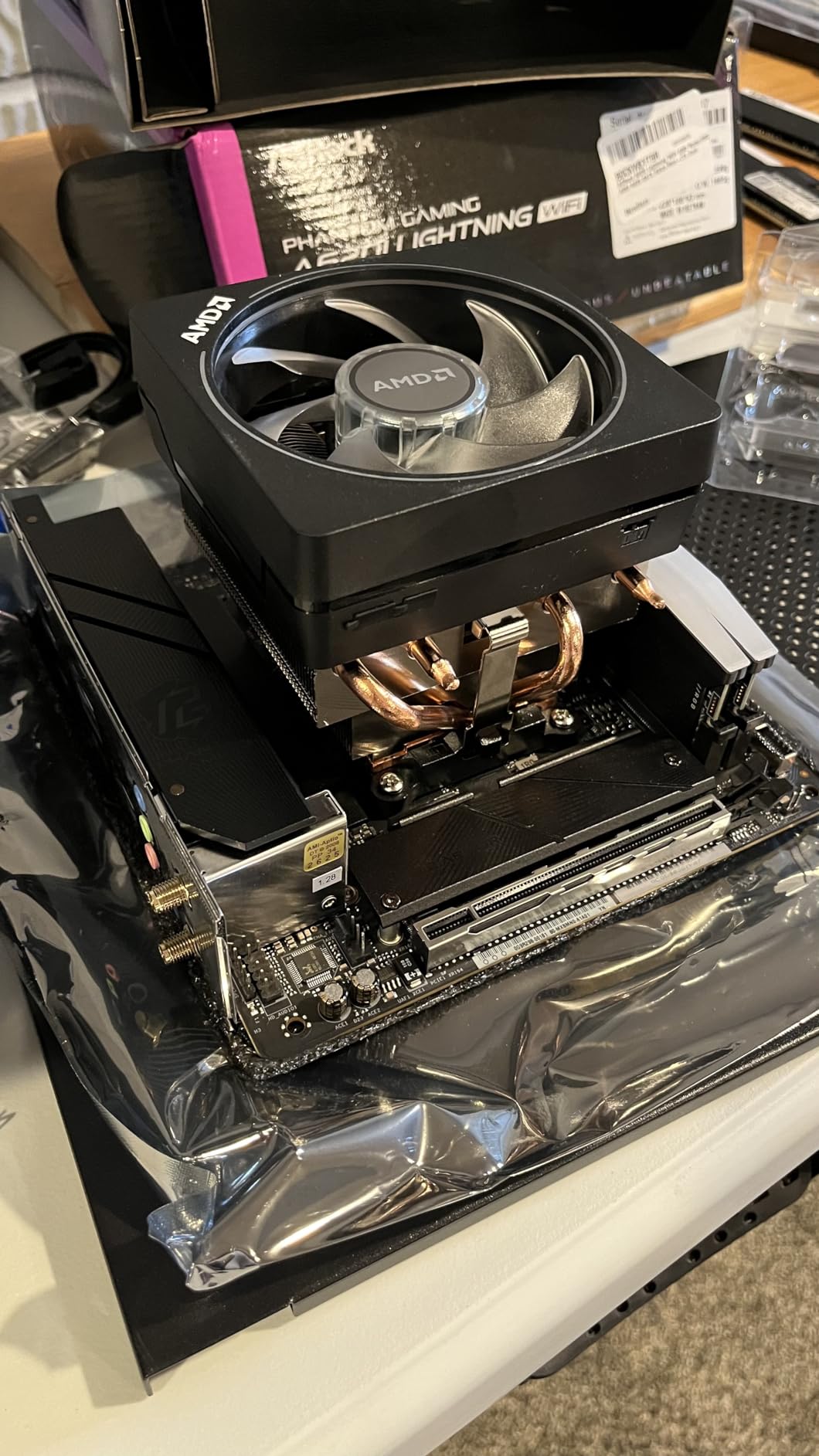 ASRock 620I Lightning WiFi AM5 Ryzen 7000 AMD A620 SATA 6Gb/s Mini-ITX Dual, (90-MXBMN0-A0UAYZ) customer photo 1