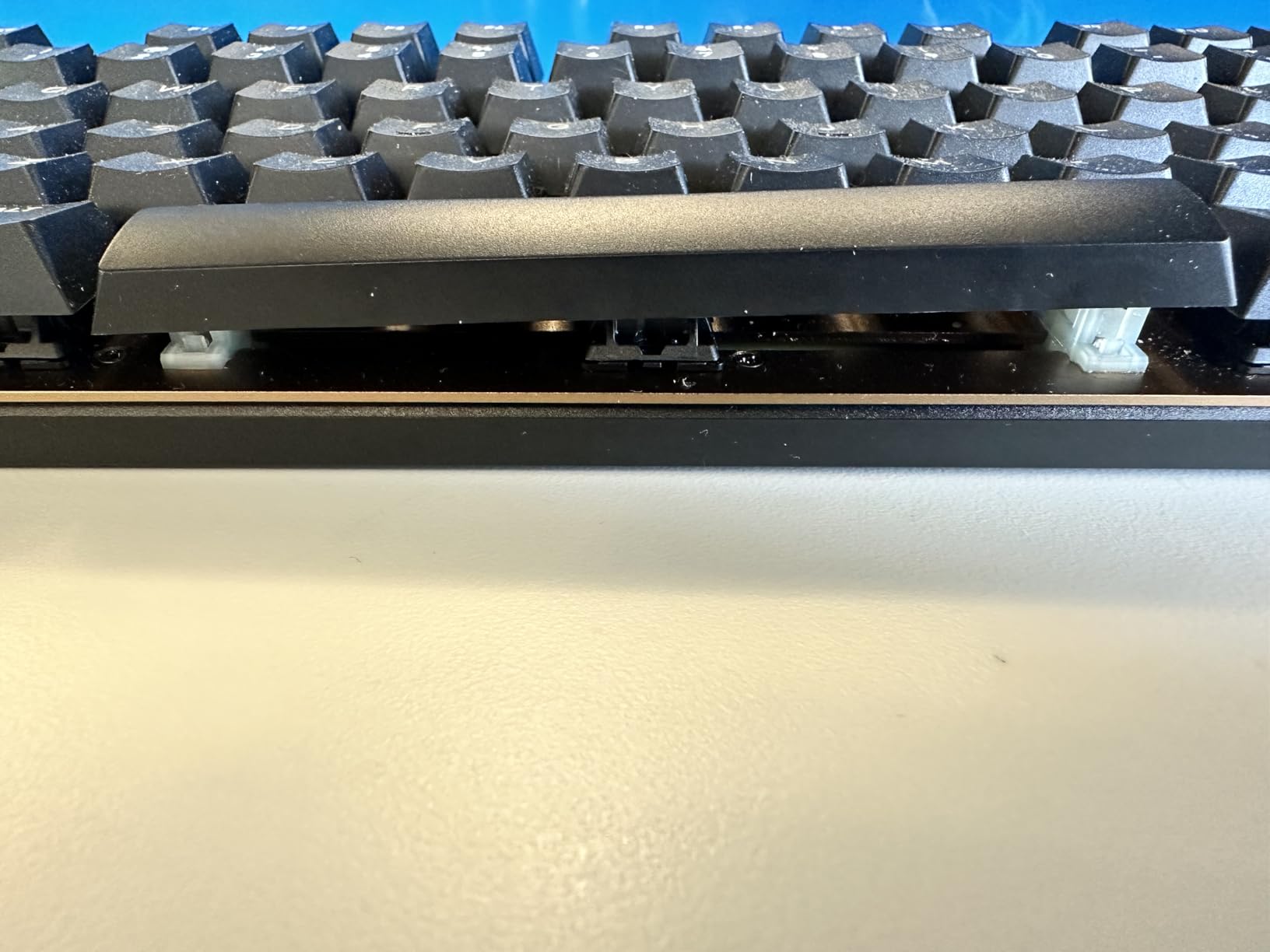 Cherry KC 200 MX Wired Mechanical Office Keyboard MX2A Silent RED Switches | Modern Design, Aluminum Surface, USB-A Connection, Black/Bronze, Quiet Keys customer photo 2