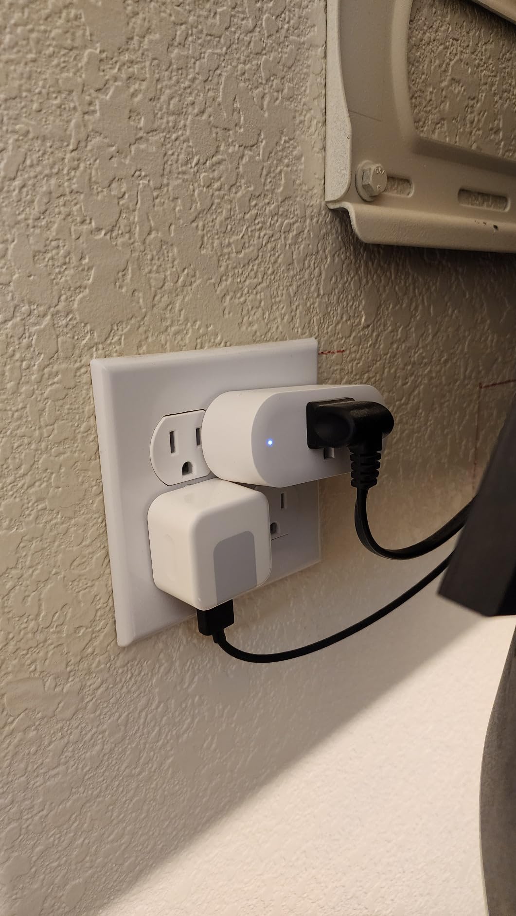 Emporia Energy Monitoring Smart Plug, WiFi Smart Outlet Plug Works with Alexa and Google Home - 15a WiFi Outlet with Timer, Mobile App, Home Energy Monitor, Scheduling - 2.4ghz WiFi Only (4 Pack) customer photo 2