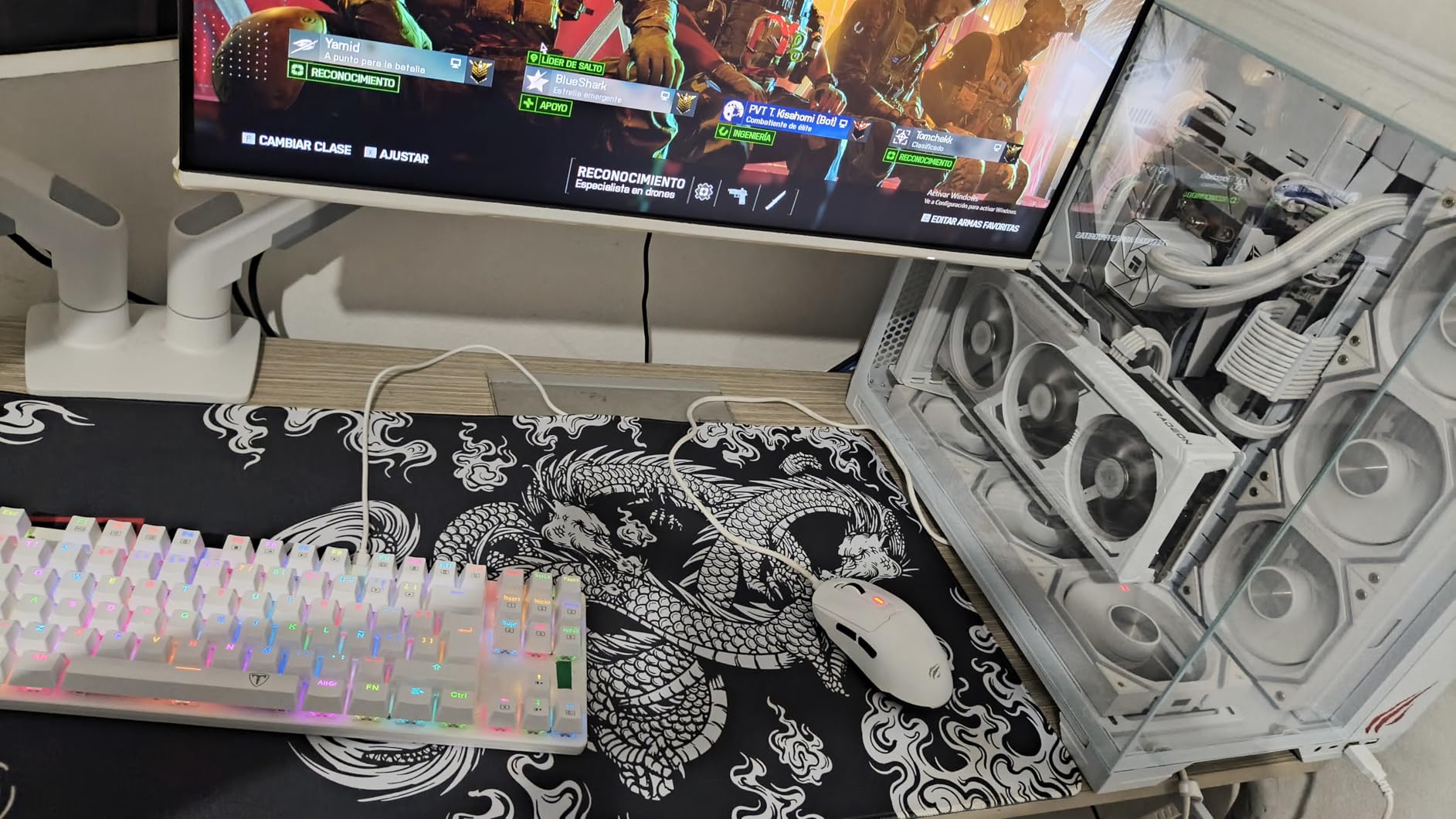 Synthwave Gaming Desk Mat, Retro 80s XXL Large Mouse Pad 31.5x15.7 in customer photo 1