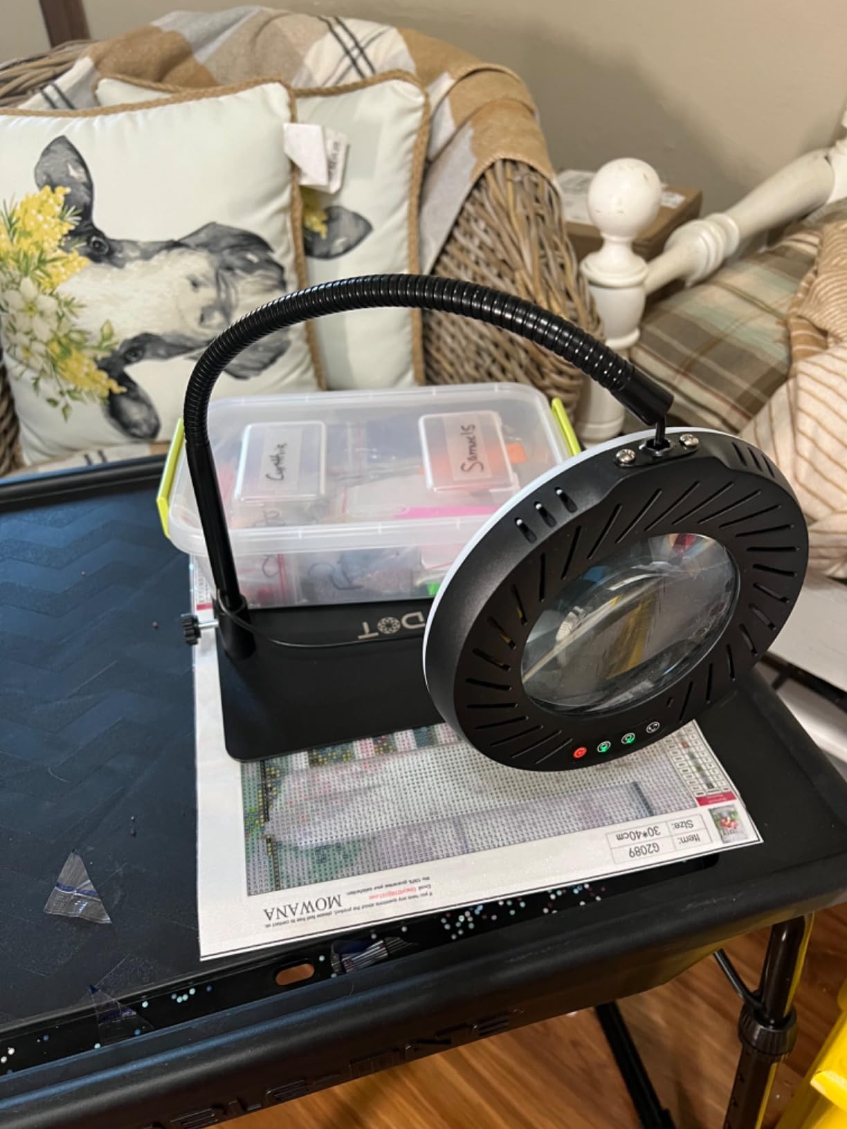 ARTDOT 10X Magnifying Glass with Light and Stand, 144 LEDs Desk Lamp with 5 Color Temperatures and 9 Levels Adjustable Brightness for Diamond Painting Accessories Crafts Reading Hobbies Close Work customer photo 2