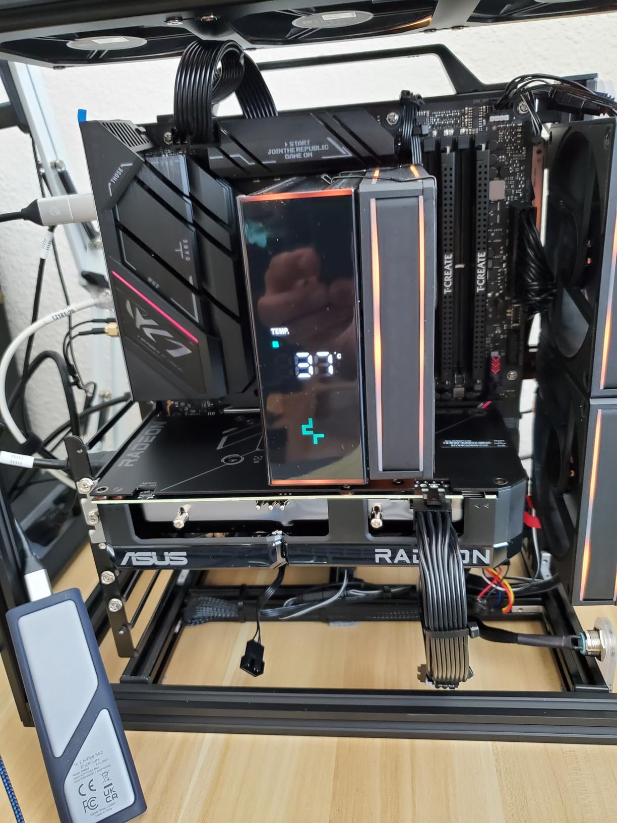 AMD Ryzen 7 8700G 8-Core, 16-Thread Desktop Processor customer photo 2