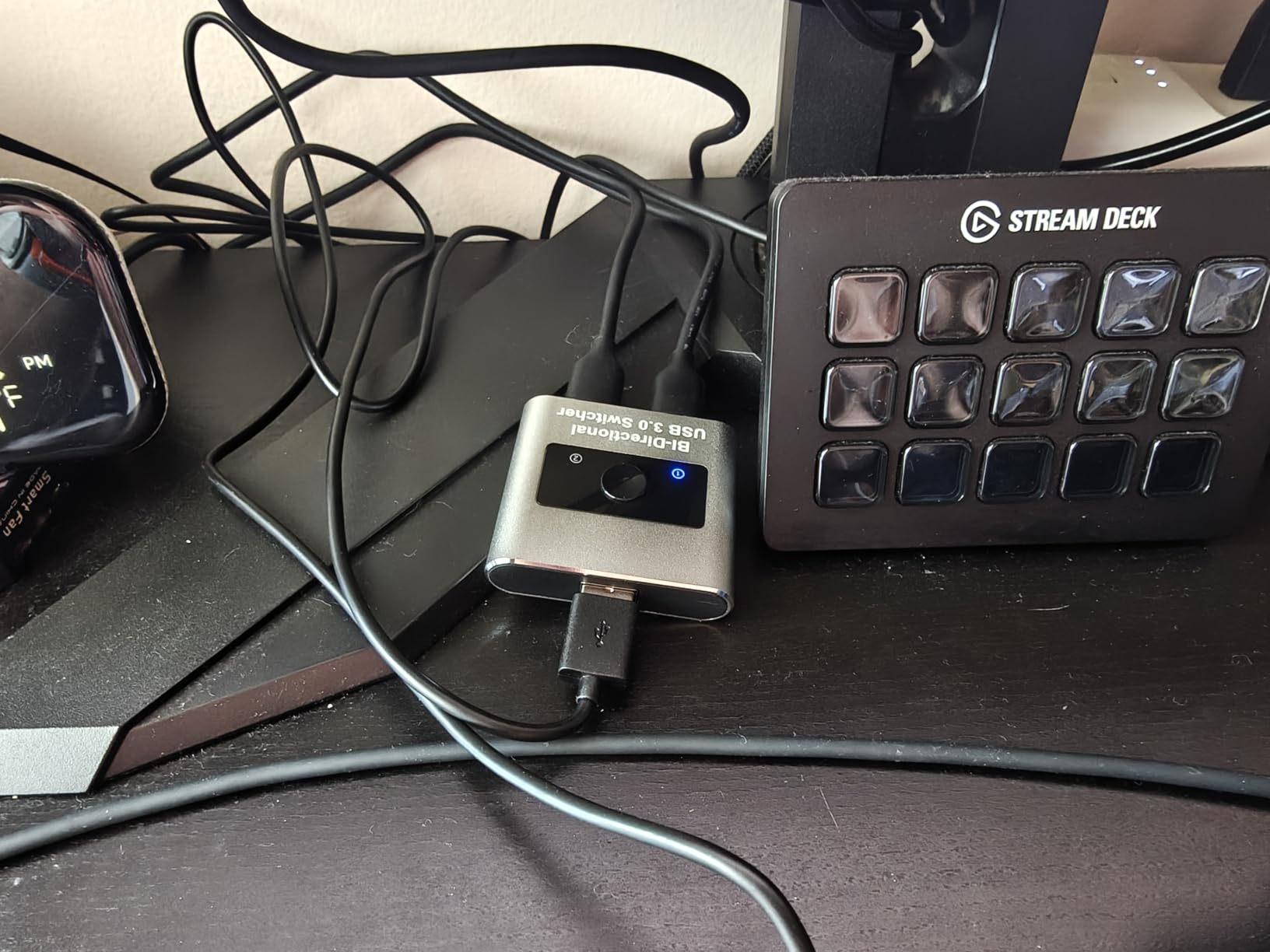 Aluminum USB 3.0 Switch, Bi-Directional 2 in 1 Out / 1 in 2 Out - Share 1 Device for Printer, Keyboard - Includes 2 USB 3.0 Cables (4.9ft) customer photo 2