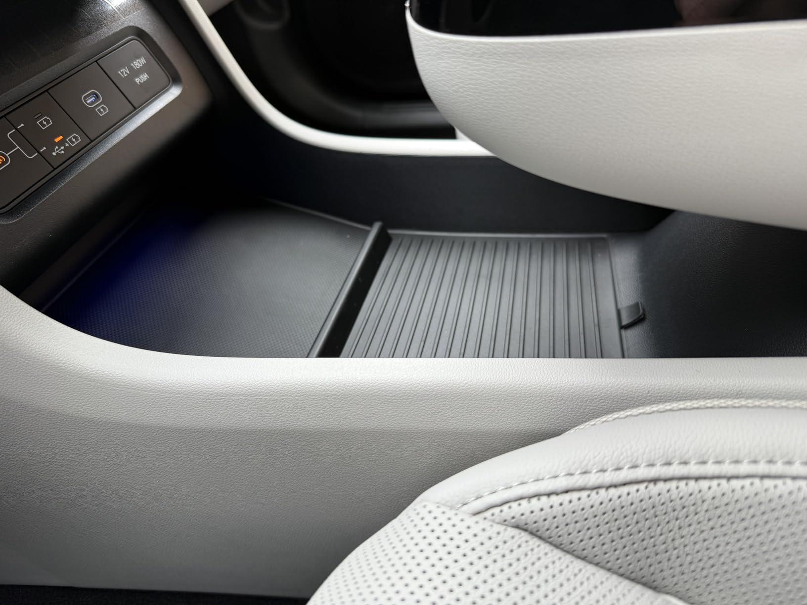 SHAOHAO for 2026 Mazda CX-90 CX-70 Center Console Organizer Fit for 2024 2025 2026 Mazda CX-90 CX-70 CX90 CX70 Accessories Console Tray 2025 2026 CX 90 CX 70 Middel Armrest Insert Box Easy Removal customer photo 2